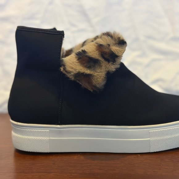 (Never Used) Black Platform Booties with Leopard Print Faux Fur Lining - Picture 7 of 10